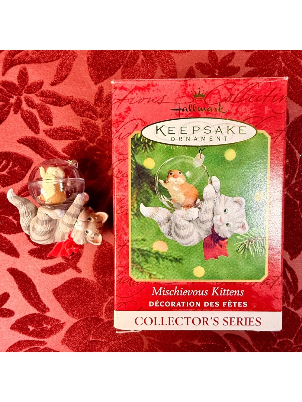 Mischievous Kittens Hallmark Keepsake Ornament - #3 in the Series - 2001